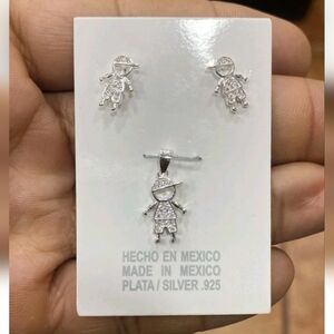 Set Boy Silhouette Pendant & Stud Earrings Plata 925 Mex. Sterling Silver